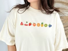 Rainbow Tshirt Ideas, Peds Nurse Shirt, Casual Multicolor Shirt With Front Print, Pride Tshirt Design, Subtle Pride Outfit, Pride Month Outfit Ideas, Fruit Rainbow, Rainbow Tshirt, Fruit Shirt