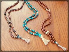 Step by step tutorial on making your own mala beads! DIY Dangle Necklaces, Necklace Diy, Bracelet Diy, Celestial Jewelry