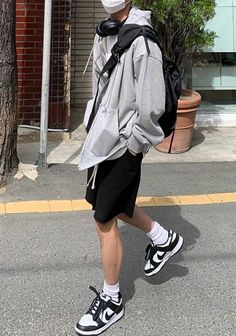 Korean Outfits Men, Men Outfits Aesthetic, Korean Street Fashion Men, Asian Streetwear, Aesthetic Outfits Men, Korean Streetwear, Street Style Outfits Men