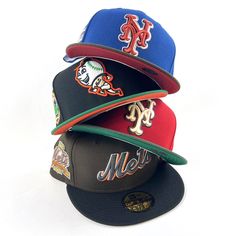 🚨 Available in the online shop. ⁠ 🗽 For all Mets fans out there, now is the perfect time to surprise someone for the holidays with our special Mets hats! Whether it's for you or someone else, these hats make a great gift for any Mets fan. - https://www.ecapcity.com/collections/mets-new-era-59fifty-fitteds - #Mrmets #NYMets #Mets #lgm #NewYorkMets #ECAPCITY #Halftimegoods #neweracapstyle #59fifty #newera #mynewera  #neweracap #fitted #Newerafittedhat #caplife Mets Hat Outfit, Ny Mets, Stinger, Outfits With Hats, New York Mets