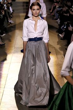 Carolina Herrera Skirt, Carolina Herrera Dress, Carolina Herrera Gown, Carolina Herrera Dresses, Taffeta Skirt, Mode Chanel, Looks Street Style, Fashion Week Runway