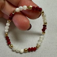 Red Agate And Faux Pearl Elastic Bracelet Brand New Adult Size Handmade With Gold Filled Balls Red Agate Beads And Faux Pearls Water Safe Color Wont Change Or Fade Diy Red Jewelry, Red Pearl Bracelet, Red Bracelet Ideas, Fall Beaded Bracelets, Cute Beaded Bracelets, Minimalistic Bracelet, Letter Bead Bracelet, Bracelets With Beads, Red Stone Bracelet