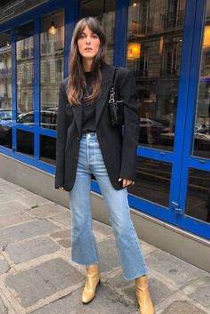 Leia Sfez, Effortless Chic Outfits, Inverted Triangle Outfits, Moda Over 40, Parisienne Style, Looks Jeans, Style Parisienne