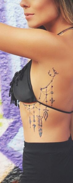 Stammestattoo Designs, Cool Tattoos For Girls, Small Tattoo Placement, Rib Tattoos For Women, Underboob Tattoo, Cool Small Tattoos, Family Tattoos, Female Tattoo, Rib Tattoo