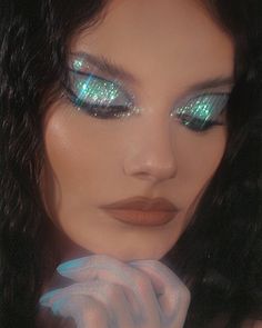 Disco Makeup, Makeup Books, Face Art Makeup, Fairy Makeup, Creative Makeup Looks, Eye Makeup Art, Glitter Makeup, Costume Makeup