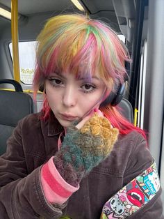 Multicolor Short Hair, Multicolor Hair Ideas, Subtle Rainbow Hair, Dyed Hair Rainbow, Cool Make Up, Hair Drills, Orange Green Hair, Orange And Green Hair