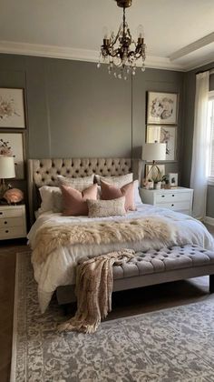 Bedroom Inspirations With Vanity, Grown Up Bedroom Ideas For Couples, Moms Bedroom Ideas, Cute Bedroom Ideas For Women, Athletic Bedroom, Queen Size Bedroom Ideas, Realistic Bedroom Ideas, Women Room Ideas Bedrooms, Comfy Cozy Bedroom Ideas