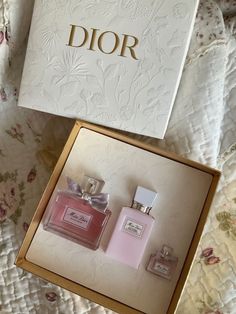 Dior Girl, Fancy Makeup, Makeup Items