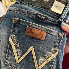 Questions? Leave A Comment Below! Wrangler Pants Women, Country Wishlist, 2000s Vibes Aesthetic, 7s Jeans, Aesthetic Cowgirl, Western Things, Western Stuff, Wrangler Pants, Western Clothes