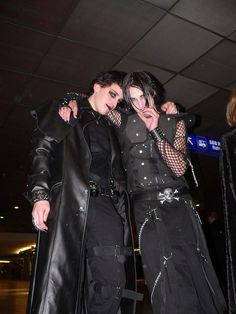 2000s Mall Goth, Fashion For Guys, Goth Fits, 2000s Goth, Goth Outfit Ideas, Gothic Hair, Fashion Eras, Goth Bands