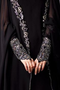 Yennefer Of Vengerberg, Woman In Black, Mode Abaya, Abaya Designs, Hijabi Fashion, Islamic Fashion