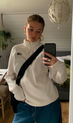 North Face Fleece Outfit, Cozy Aesthetic Winter, Fleece Outfit, Aesthetic Winter, Cozy Aesthetic, Looks Street Style, Stockholm Fashion, Fashion Mistakes