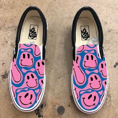 Get trippy with these custom slip on black vans. We buy each pair of shoes BRAND NEW. Each pair is made to order, please make sure you put in the correct shoe size before you check out. The ink is permanent and will never come off, fade away, or peel off. Made in the USA. This price includes everything: shoes and artwork. Each pair of shoes is made-to-order and takes 2-3 weeks to ship usually. Because the artwork is custom-made for you, there are no exchanges or returns. Please know your size be