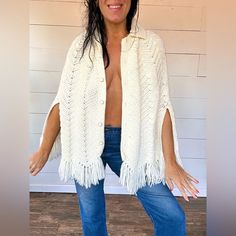 Questions? Leave a comment below! Chevron Crochet, Fringe Poncho, Crochet Fringe, Fringed Poncho, Jumpers And Cardigans, Peter Pan, Cardigans For Women, Sweater Outfits, Labour Day