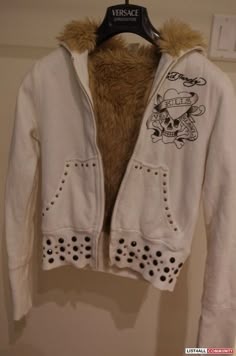 2000s Fluffy Jacket, Fluffy Hoodie Outfit, Ed Hardy Aesthetic, Ed Hardy Hoodie, Fluffy Hoodie, Mcbling Fashion, 2000s Clothing, Early 2000s Fashion, Trashy Y2k