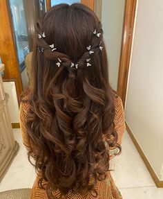 Curled Hairstyles For Medium Hair, Quince Hairstyles, Long Hair Wedding Styles, Prom Hairstyles For Long Hair, Hair Stylies, Hair Stylist Life, Easy Hairstyles For Long Hair, Bride Hairstyles