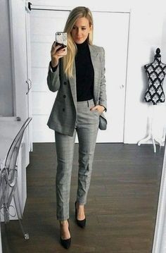 Stylish Business Casual, Office Wear Dresses, Fashionable Work Outfit, Professional Work Outfit, Business Attire Women, Professional Outfits Women, Business Outfits Women, Amal Clooney