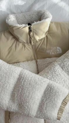 Doudoune The North Face, Cold Outfits, Baymax, Fall Fits, Winter Fits, Winter Fashion Outfits, Fall Winter Outfits, Outfits Casuales