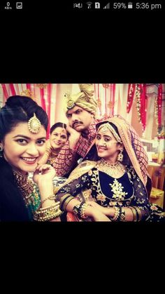 Pics Of Cute Couples, Naira Yrkkh, Nice Family, Bts, Quick Saves