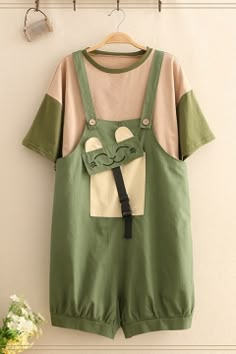 Frog Overalls Outfit, Froggy Clothes, Fancy Girls, Cute Overalls, Green Clothing, Overalls Fashion, Style Overalls, Space Outfit, Girls Overalls