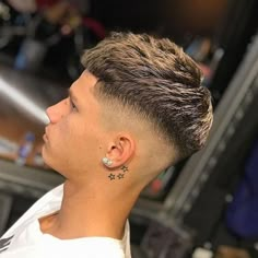 Haircut Men 2020, Short Fade Haircut Men, Haircut For Men 2020, Men’s Short Haircuts, Haircuts For Medium Hair Men, Mens Fade Haircut, Fade Haircut Men's, Men Short Haircut, Haircut Men Short