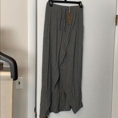 Sperry Knit Maxi Skirt Nwt Size S Knit Skirt For Spring Loungewear, Casual Gray Long Skirt, Casual Long Gray Skirt, Casual Knit Loungewear Skirt, Casual Knit Skirt For Loungewear, Knit Lined Midi Skirt, Casual Stretch Maxi Skirt For Loungewear, Stretch Knit Midi Skirt, Casual Long Skirt For Loungewear