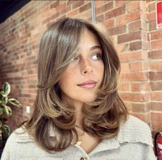 Ideas For Shoulder Length Hair, Haircut Blowout, Shoulder Length Hair With Bangs, Brown Hair Looks, Bangs For Women, Brown Hair Inspo, Hair Inspiration Short, Hair With Bangs, Blowout Hair