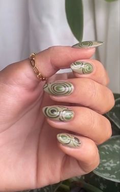 Fun Creative Nail Designs, Alternative Summer Nails, Sage Nails, Grunge Nails, Green Nail, Really Cute Nails, Manicure Y Pedicure