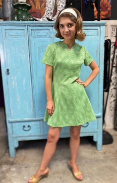 Cute ,Vintage 60,s  Fit N Flair Mini! In gorgeous Green white Drip Dry Crimplene....satin lined ,back zip ,bust 81cm Waist 76cm,...length 82.5 cm...v.g.condition Green Lined Vintage Dress, 70s Women, Nylons Heels, Vintage Fits, Mode Vintage, Dress Clothes For Women, Favorite Outfit, Satin, Dress Outfits