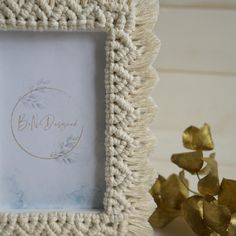 White, gray, and black picture frames are available in multiple sizes: 6x4 inch, 5x7, 8x10, 8.5x11, A4 size, diploma size, and many other sizes. Macrame Picture Frame Diy, Boho Picture Frame, Friend Collage, Fancy Gift Ideas, Friends Collage, Foto Frame, Macrame Mirror, Natural Aesthetic, Photo Frame Gift