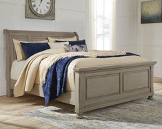 Lettner Light Gray King Sleigh Bed - Ornate Home Grey Sleigh Bed, California King Sleigh Bed, King Sleigh Bed, Queen Sleigh Bed, Sleigh Bedroom Set, Platform Bedroom Sets, Grey Storage, Sleigh Bed, Queen Panel Beds