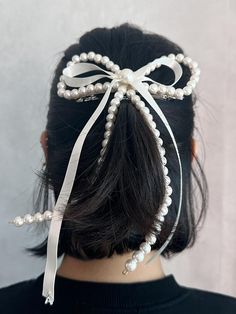 Composition : Acryl (acrylic)Country of Origin : Republic of Korea Cute Acessorios Hair, Yarn Hair Accessories, Hair Pearl Accessories, Bow Clips Diy, Handmade Clips, Hair Pearls, Pearl Hair Accessories, Aesthetic Bow, Holiday Hair Accessories