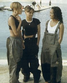 blog with great fashion Chili Tlc, 90s Tlc, Tlc Outfits, Lisa Lopes, Lisa Nicole, Black 90s Fashion, Sup Girl