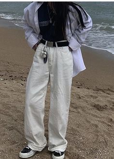 Korean Oversized Outfit Girl, Korean Girl Fashion, Grunge Fashion, Aesthetic Clothes, Korean Fashion, Fashion Inspo Outfits, Casual Fashion, Girl Fashion