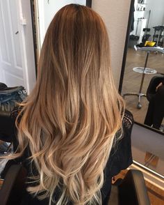 Rambut Brunette, Brunette Balayage, Balayage Blonde, Honey Blonde Hair, Brown Hair Balayage, Blonde Hair Inspiration, Honey Hair, Balayage Hair Blonde, Blonde Hair Looks