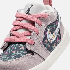 Style No. FJ3450-001 Color: Platinum Violet/Anthracite/Red Stardust/Sail Grownups can inspire some amazing drip. With pastel pink textiles and a sweet floral pattern, these low tops pay homage to the wallpaper in MJ's mom's house. And the hook-and-loop alternative closure helps your little one get out the door in a flash. Jordan 1 Low Alt SE Baby/Toddler Shoes. Custom Baby Shoes, Baby Robin, Veja Shoes, Toddler Nikes, Red Puffer, Mia Shoes, Jordans Girls, Cute Baby Shoes, Baby Colors