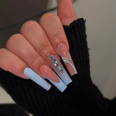 Mamma Mia Nails Acrylic, Light Blue Birthday Nails, Baddie Nails Acrylic Blue, Light Blue And White Nails, Blue Acrylic Nails Ideas, Light Blue French Tip, Quinceanera Nails, Acrylic Nails Nude, Brown Acrylic Nails