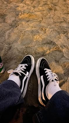 Vans Sk8 Low, Sk8 Low, Fotografi Vintage, Adventure Aesthetic, Vans Sneakers, Vans Sk8, Edgy Outfits, My Vibe, Bts Jimin