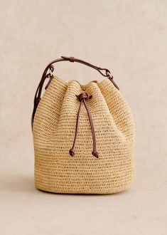 Farrow Bag - Natural Raffia - Raffia - Sézane Parisian Style, Handcrafted Bags, Raffia Bag, Woven Raffia, Basket Bag, Bag Dress, Vegetable Tanned Leather, Leather Handle, Smooth Leather