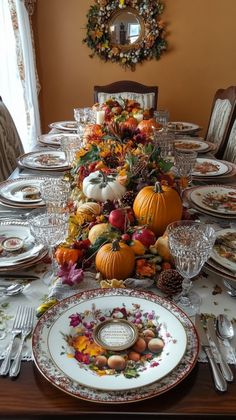 Read the blog post about Cozy and Chic Thanksgiving Table Settings & check out the best design ideas! Click for more. Stay informed about the Decoholic blog post. Now Visit.