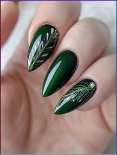 Wrap your nails in holiday cheer with fabulous green Christmas designs! Explore 30 enchanting ideas that bring the spirit of the season to life. From glittering emerald French tips to cozy sweater-inspired patterns, these nail art concepts will make your hands a festive masterpiece. Embrace bold green hues or opt for subtle, wintery sage tones. Stand out at every gathering with these eye-catching, creative green Christmas nails. Ombre Christmas Nails, Gold Holiday Nails, Green Christmas Nails, Beautiful Manicure, Silver Nail Designs, Festive Nail Designs, Holiday Nails Christmas, Green Nail Designs