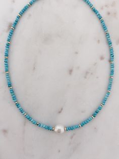 Tiny Bead Patterns, Bugle Beads Necklace, Glass Bead Necklace Ideas, Pearled Beads Pattern, Beaded Choker Ideas, Beaded Chocker Ideas, Summer Beaded Jewelry, Beaded Necklace Ideas, Pearl Beads Necklace