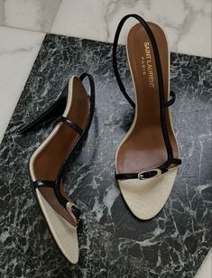 Classy Sandals, Vintage Heels, Heels Classy, Fancy Shoes, Girly Shoes, Shoe Inspo, Aesthetic Shoes, Swag Shoes