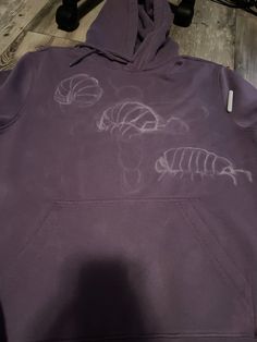 diy, depop, bugs, alex g, bleach painting Sweatshirt Diy Paint, Jacket Art Design, Bleach Hoodie Designs Grunge, Bleach Diy Ideas, Diy Bleach Sweatshirt, Bleach Hoodie Designs Diy, Painted Hoodie Diy, Bleached Sweatshirt Ideas