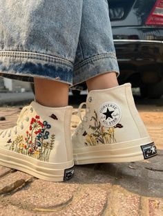 Embroidered Shoes Converse, Colorful Flower Garden, Sneakers Colorful, Bridal Converse, Embroidered Sneakers, Wedding Converse, Custom Converse, Embroidered Shoes