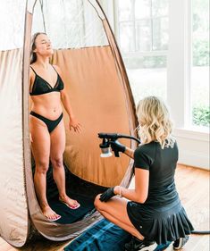 Spray Tan Branding Photoshoot, Spray Tan Poses, Tan Photoshoot, Tan Branding, Spray Tan Marketing, Tan Salon, Tanning Studio