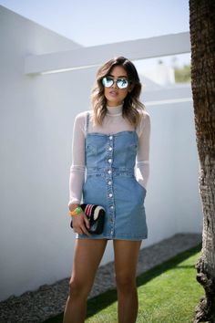 Jean Overall Dress Outfit, Denim Overall Dress Outfit, Denim Dress Outfit Summer, Jeans Dress Outfit, Little Black Boots, Denim Dress Outfit, Coachella 2017, Vestidos Jeans, Fall Dress Outfit