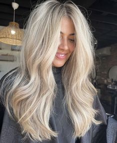 Sandy Blonde Hair, Blonde Hair Goals, Perfect Blonde Hair, Bright Blonde Hair, Wedding Hair Colors, Blonde Hair Transformations, Medium Blonde Hair