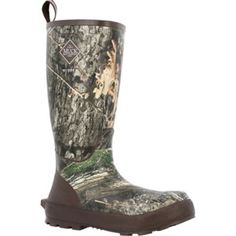 the muck boots are made from realtree and have brown rubber outstracks