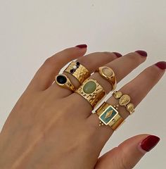 Royal Rings, Dope Jewelry, Jewelry Lookbook, Jade Ring, Funky Jewelry, Moda Vintage, Onyx Ring, Jewelry Inspo, Dream Jewelry